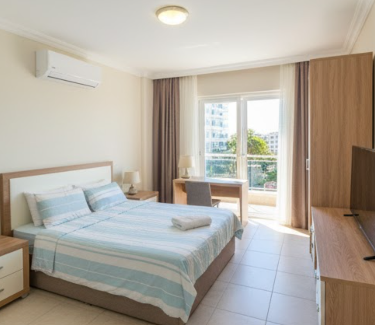 Antalya merkez turizmci havuzlu denize yakın