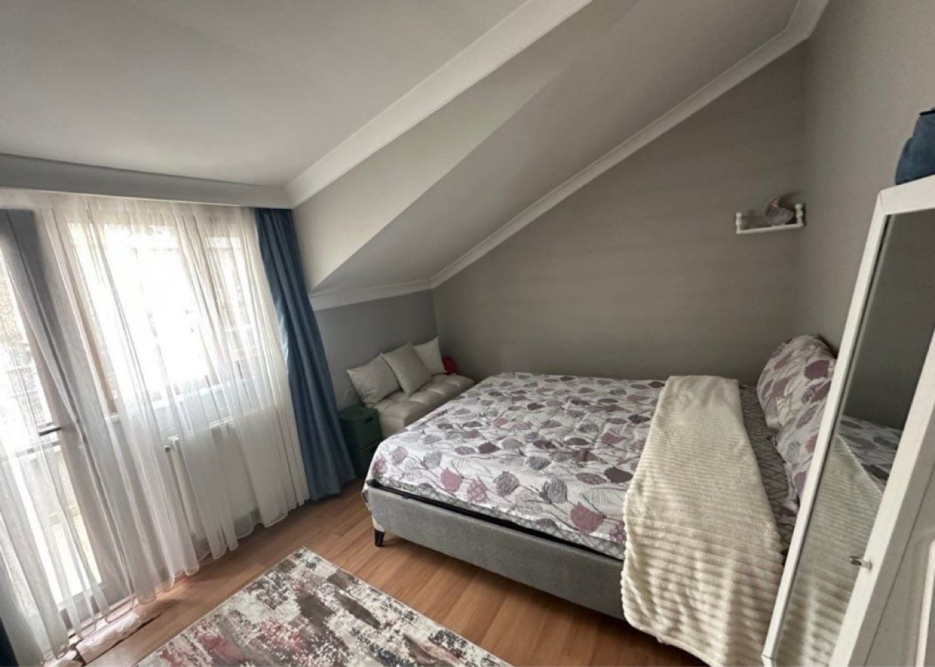 Kağıthane’de kiralık özel oda eşyalı ayrı banyolu