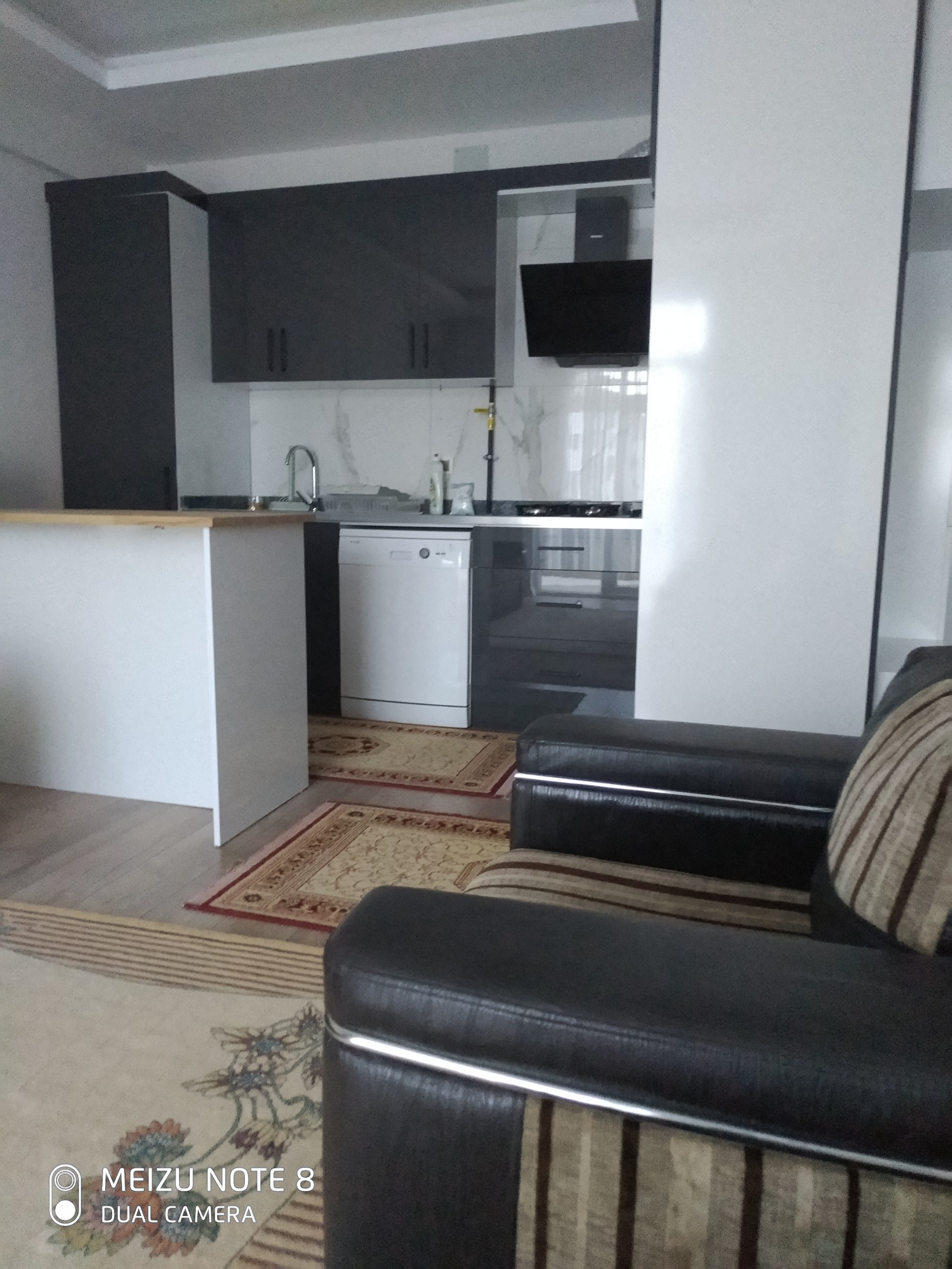 12500 GÜNEY CEPHE ARA KAT EŞYALI KİRALIK 1+1 EŞYALI SIFIR DAİRE